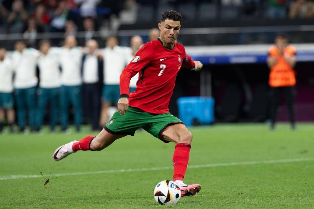 足竞争力的 足竞争力的